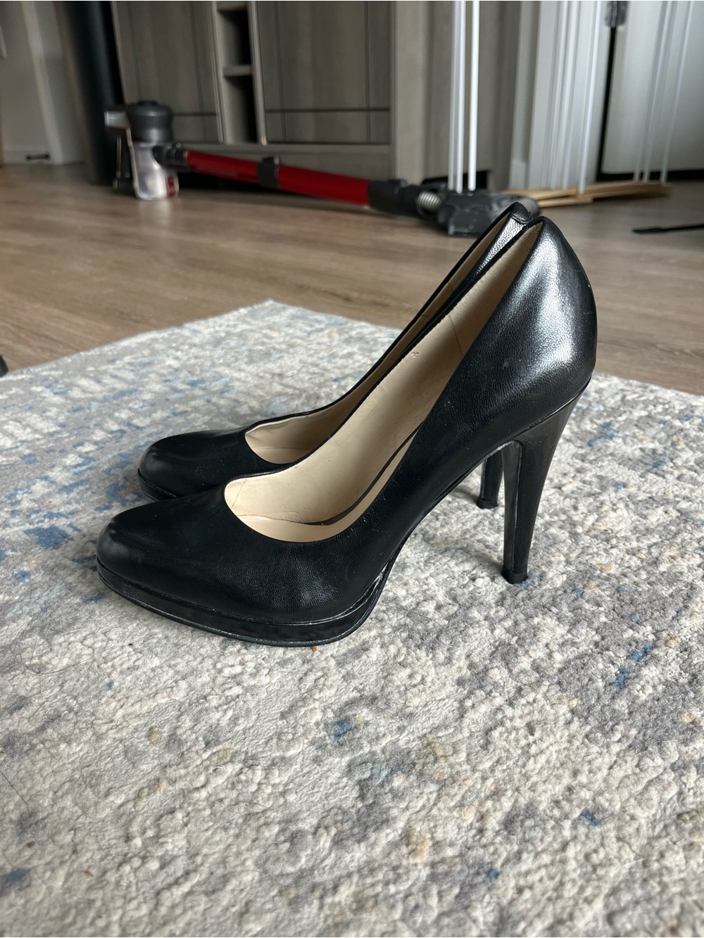 Nine West Black Leather High Heel Pumps